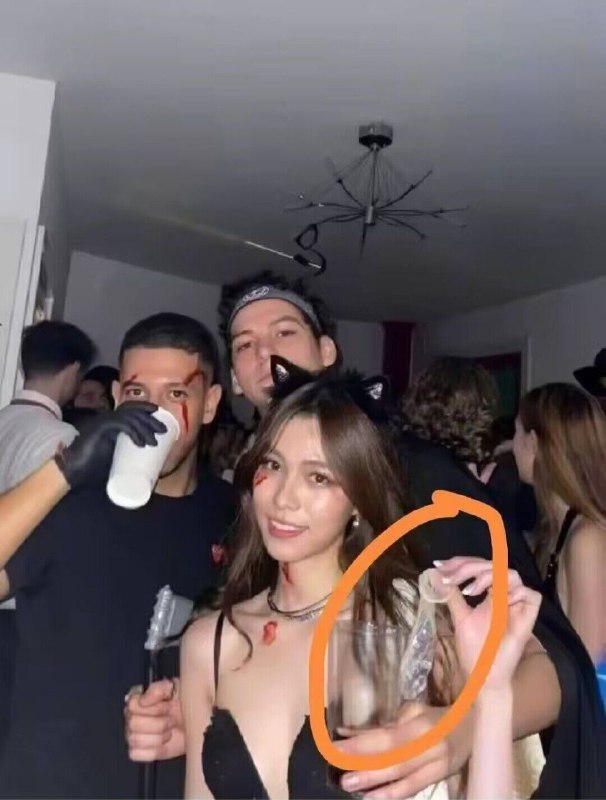 依旧牢A粉丝向上深扒